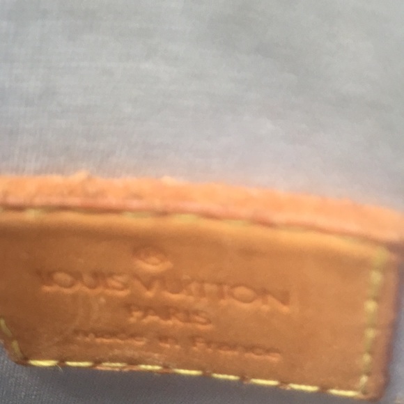 LV  beige Vernis tote - Picture 8 of 9